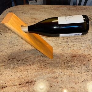 BALANCING WINE HOLDER wood